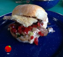 Guacamaya, atún, chicharrón en La Panga