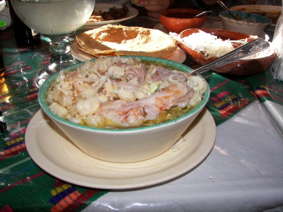 pozole, pueblo, mascota