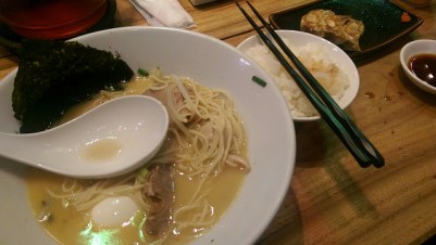 23144976890_2657403d71_z